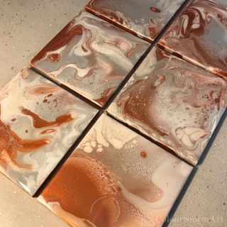 6 coasters - white and copper marble design
